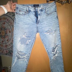 light wash distressed boyfriend jeans